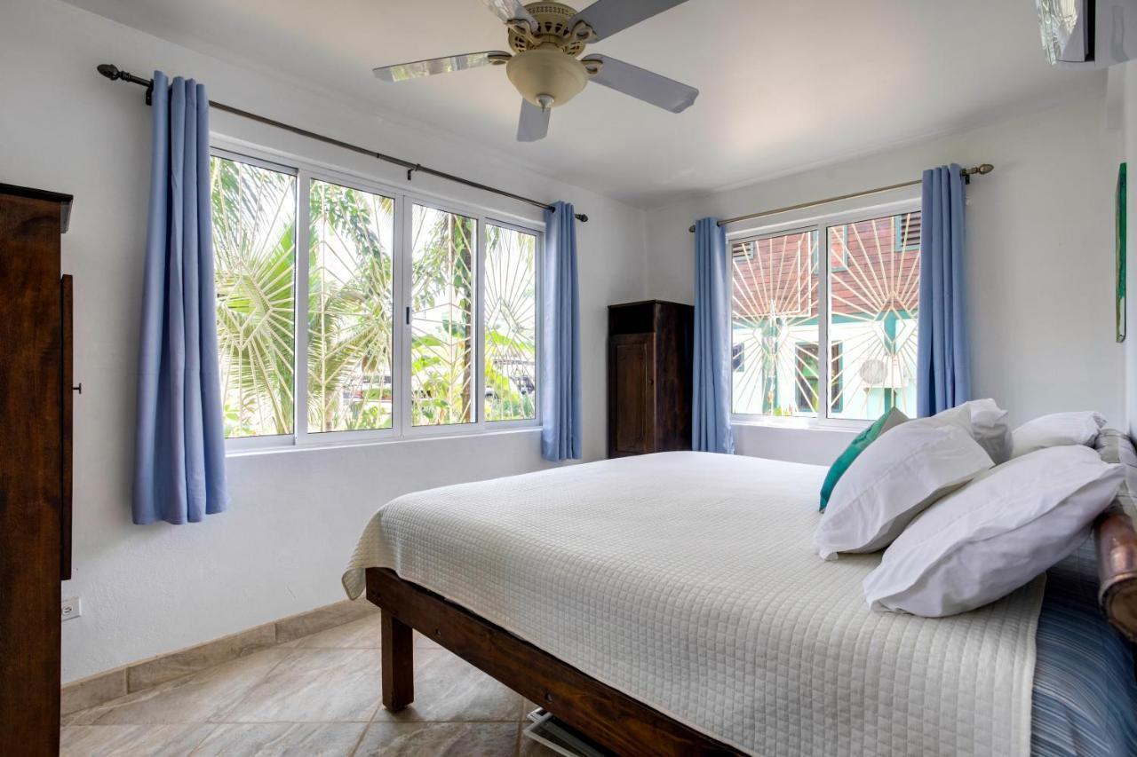 Driftwood Gardens Guesthouse Placencia 외부 사진
