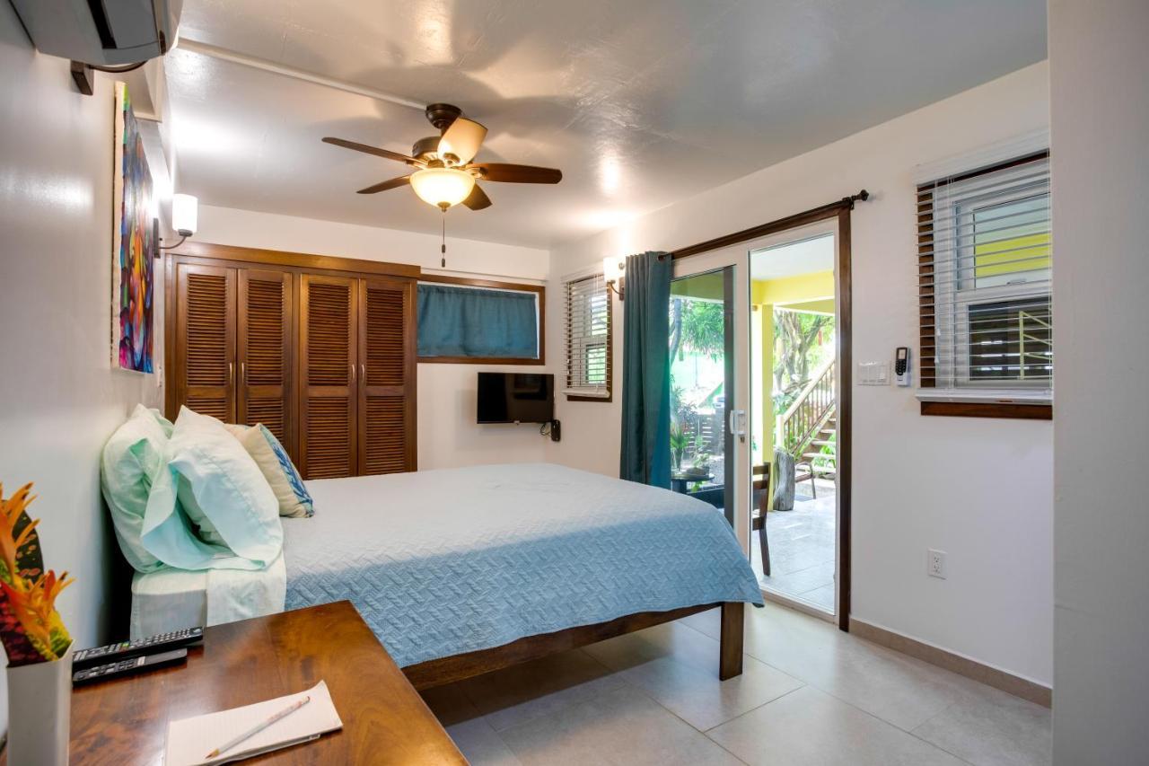 Driftwood Gardens Guesthouse Placencia 외부 사진
