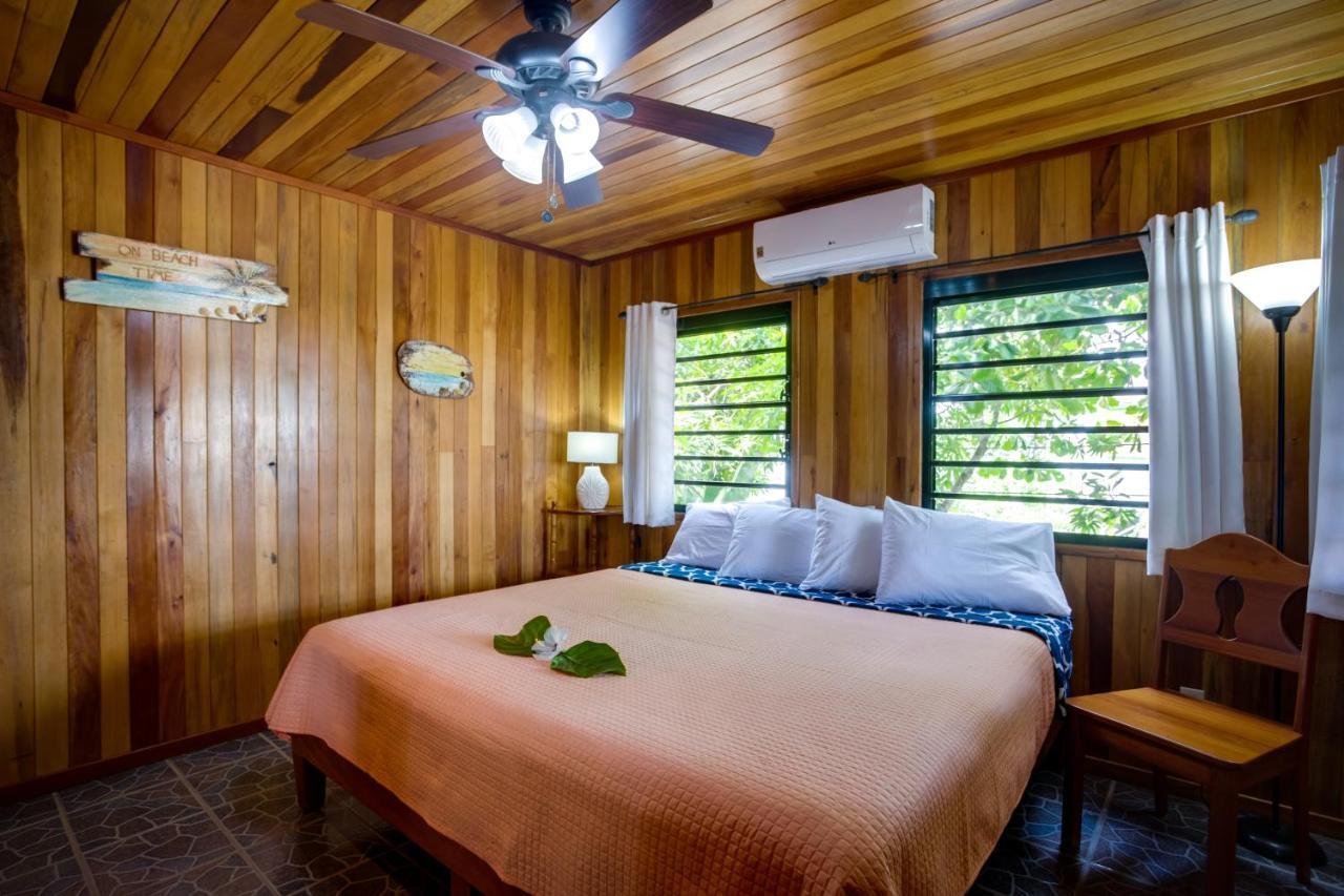 Driftwood Gardens Guesthouse Placencia 외부 사진