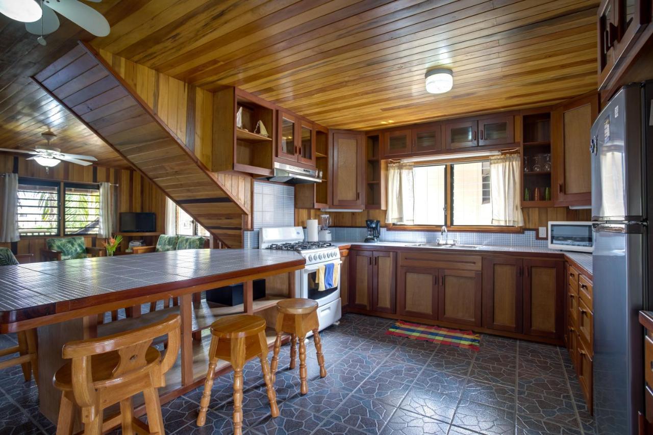 Driftwood Gardens Guesthouse Placencia 외부 사진