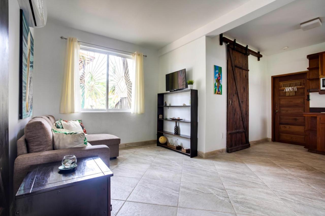 Driftwood Gardens Guesthouse Placencia 외부 사진