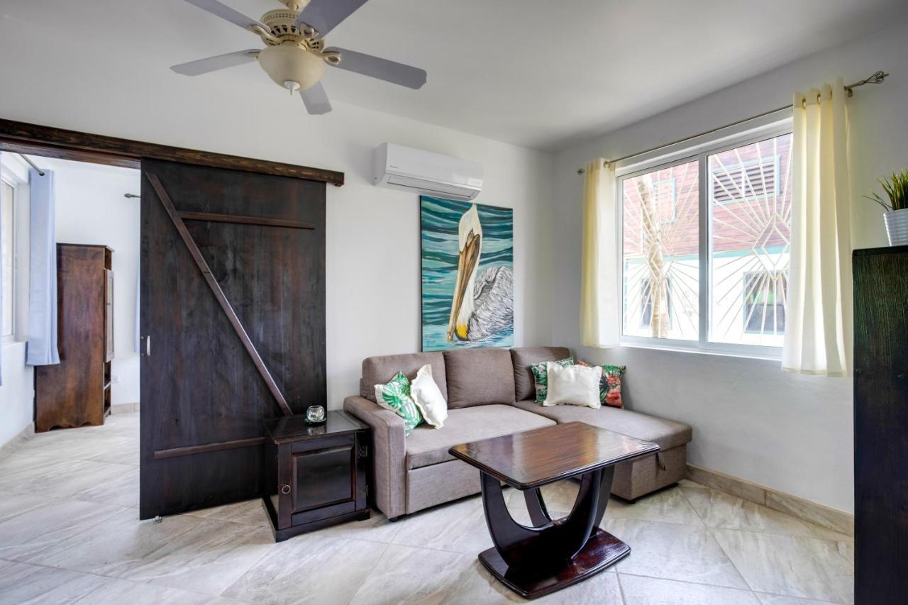 Driftwood Gardens Guesthouse Placencia 외부 사진