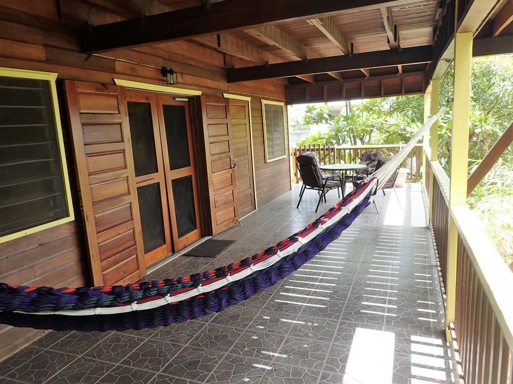 Driftwood Gardens Guesthouse Placencia 외부 사진